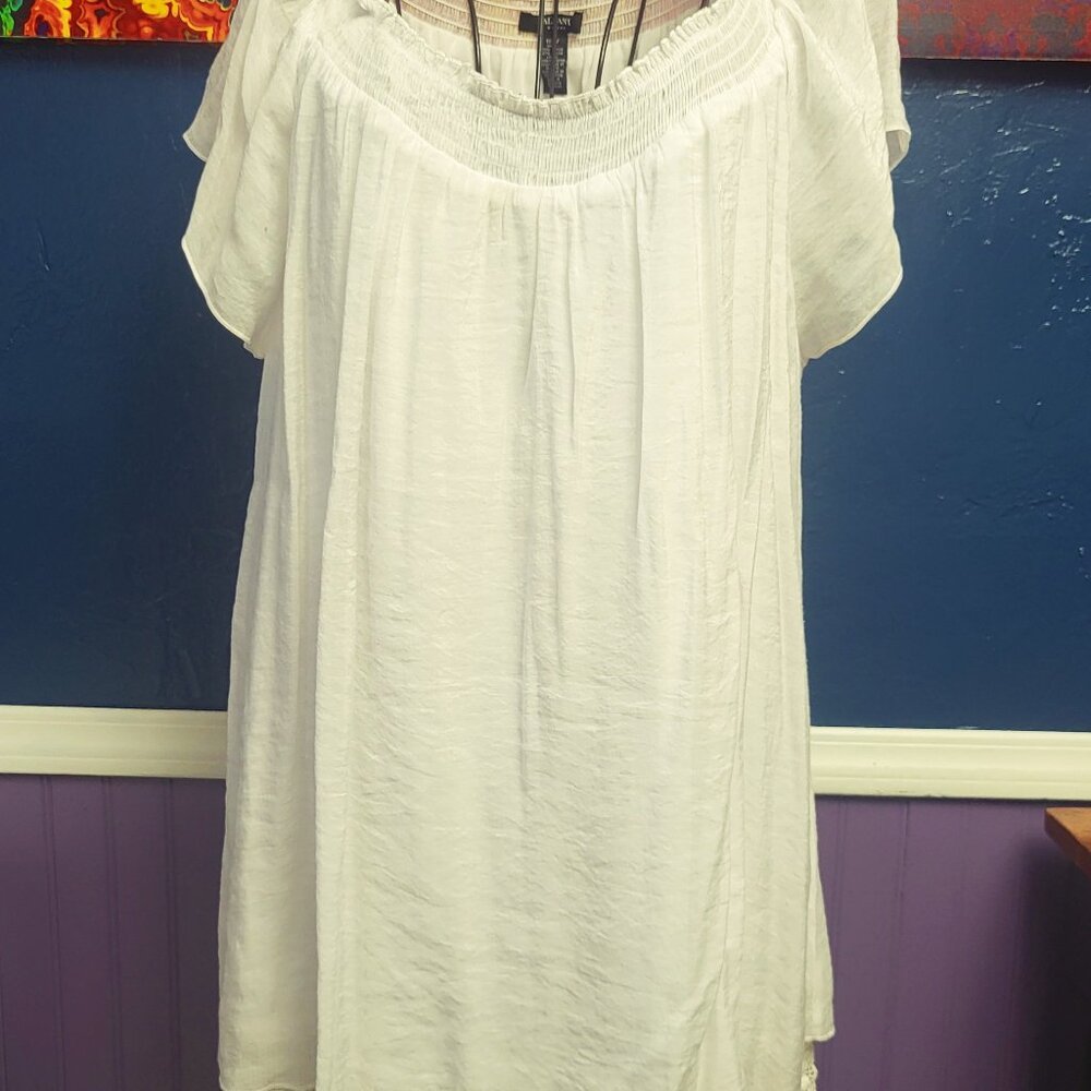 Alfani Woman ~ Sz 18 W ~ Flowy Shirt with “Lace” Bottom ~ Excellent Condition